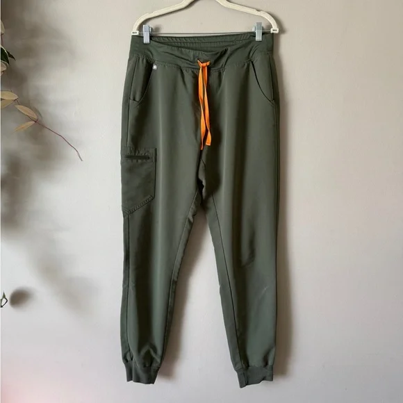 Figs scrubs set pants top  Moss M L Tall - Picture 6 of 9